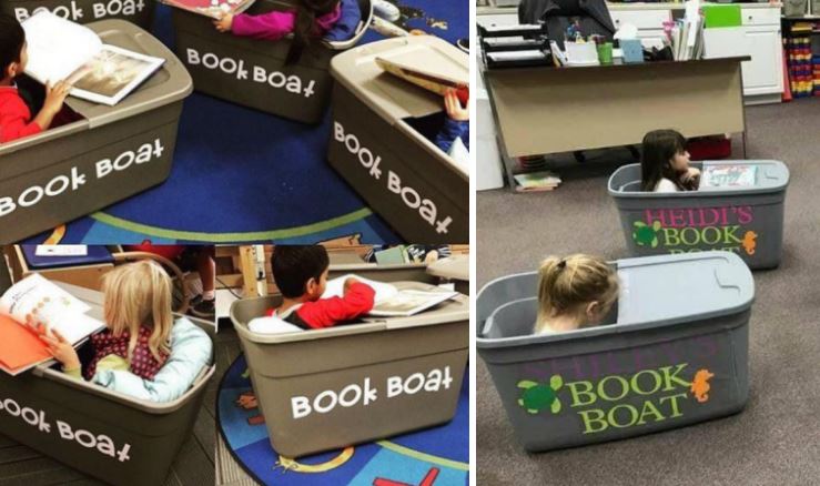 배를 타고 읽는 책 사진