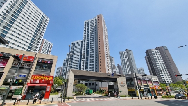 최근 전용면적 84㎡가 7억5500만원에 거래돼 신고가를 기록한 검단우미린더시그니처 아파트.