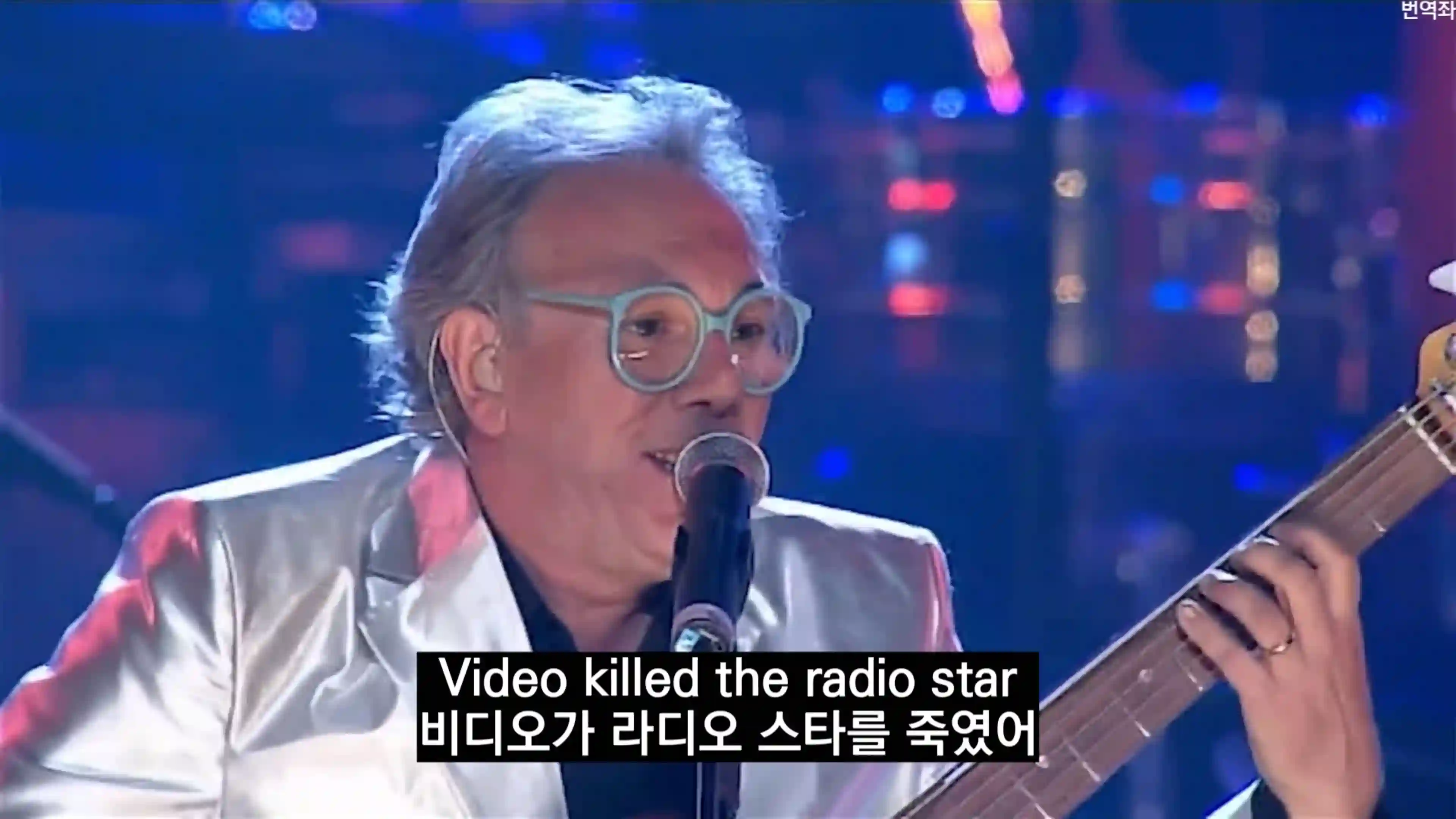 버글스-2004년-자선-행사-라이브