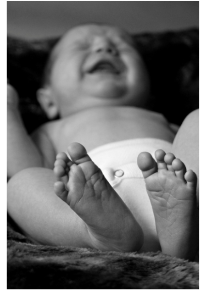 신생아 울음 이유와 대처법 영아산통 아기 울음 육아 정보 이미지