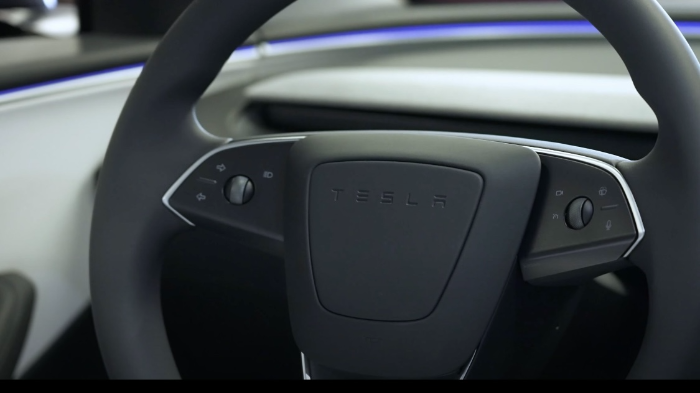 금속 핸들, 센터콘솔의 모습