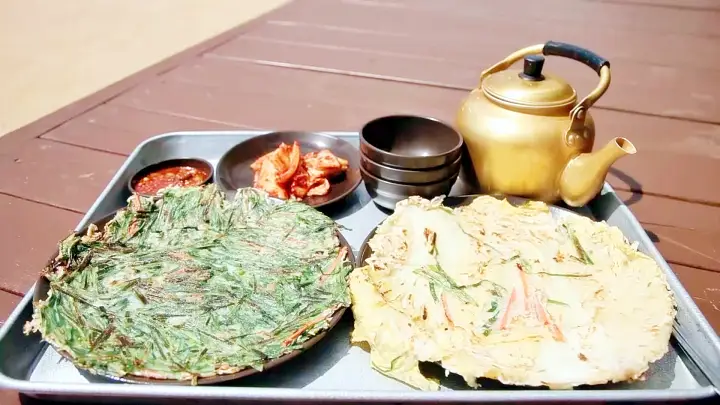 신계숙의 맛터싸이클 다이어리 부추전 배추전 포슬한 두부에 막걸리 한상 경북 예천 맛집 추천