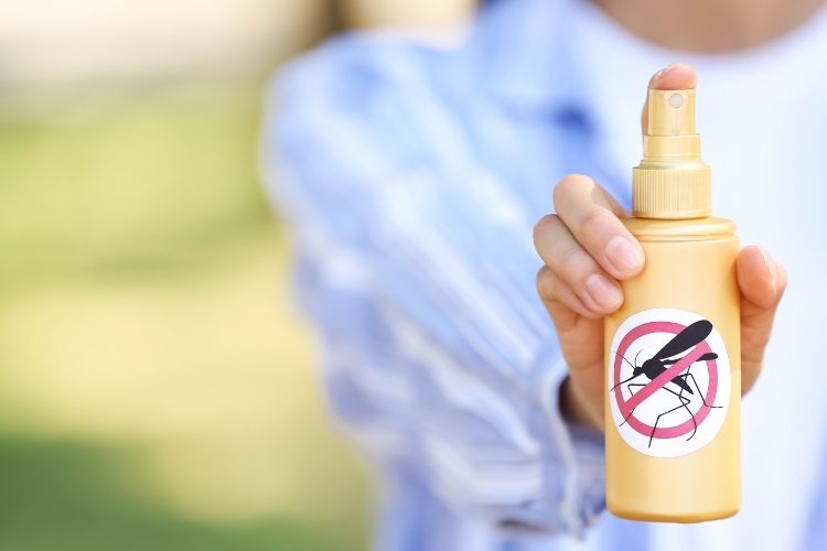 모기 기피제 사용