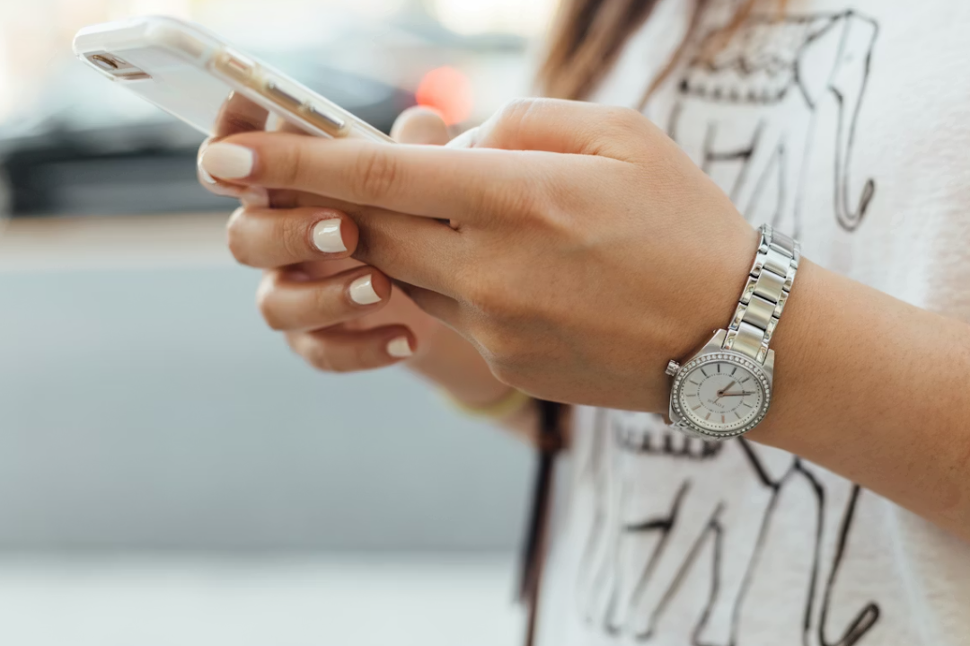 어도비의 시장 점유율, Figma 인수 실패, 기업 솔루션