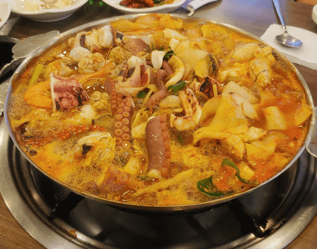 생생정보통 27년 전통 해물탕 인천 부평 장사의 신