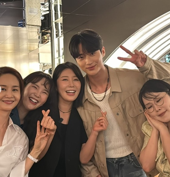 나비 장영란 박슬기 김가연 변우석 [사진=나비 SNS]