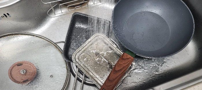 스테인리스 식기 프라이팬 세척법 식용유 키친타올 연마제 제거 식초사용 끓이기 주방세제