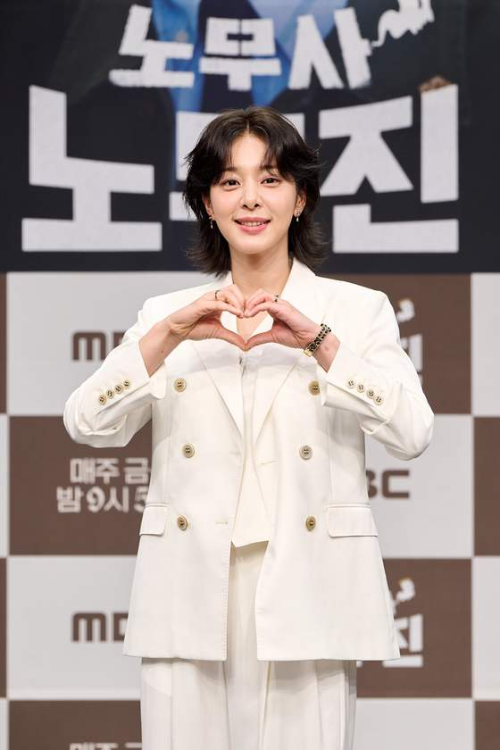 설인아, '무쇠소녀단2' 촬영 중 부상! 팬들 걱정시킨 안타까운 소식 전해졌습니다!