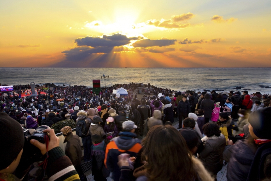 [12월] 2025 울주 간절곶 해맞이 축제 2024.12.31 ~ 2025.01.01