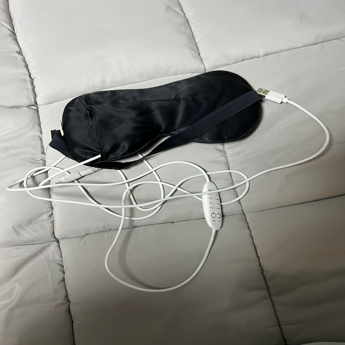 유선-온열-안대-모습