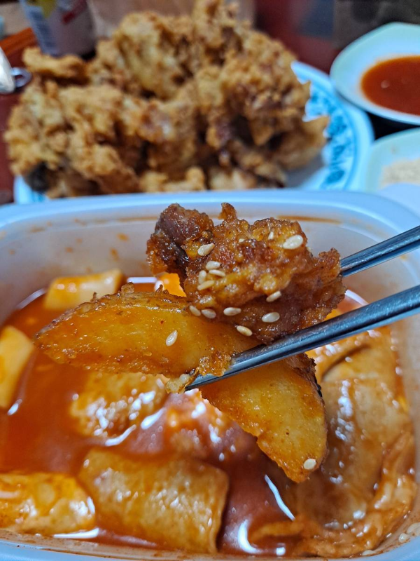 술안주 깐풍똥집 집다