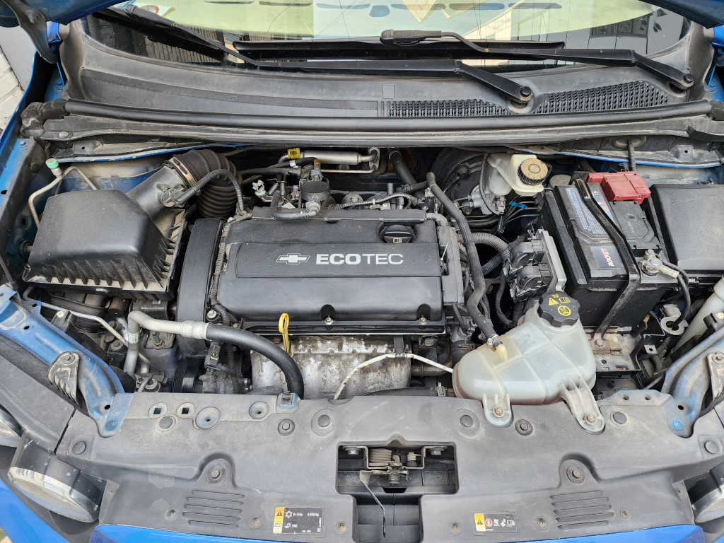 다양하게 사용되는 엔진룸 리테이너