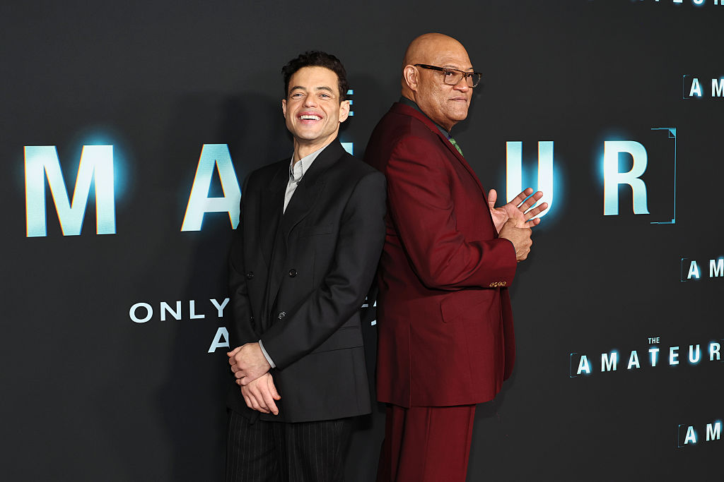 모피어스와 함께 영화를 찍은 배우와 나란히 서있는 사진