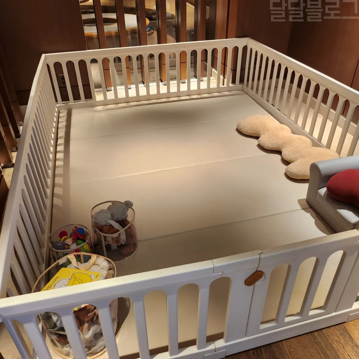 패밀리라운지-아이-울타리