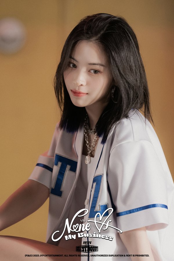 ITZY 'None of My Business' 콘셉트 사진 / 리아 채령 예지 유나 류진