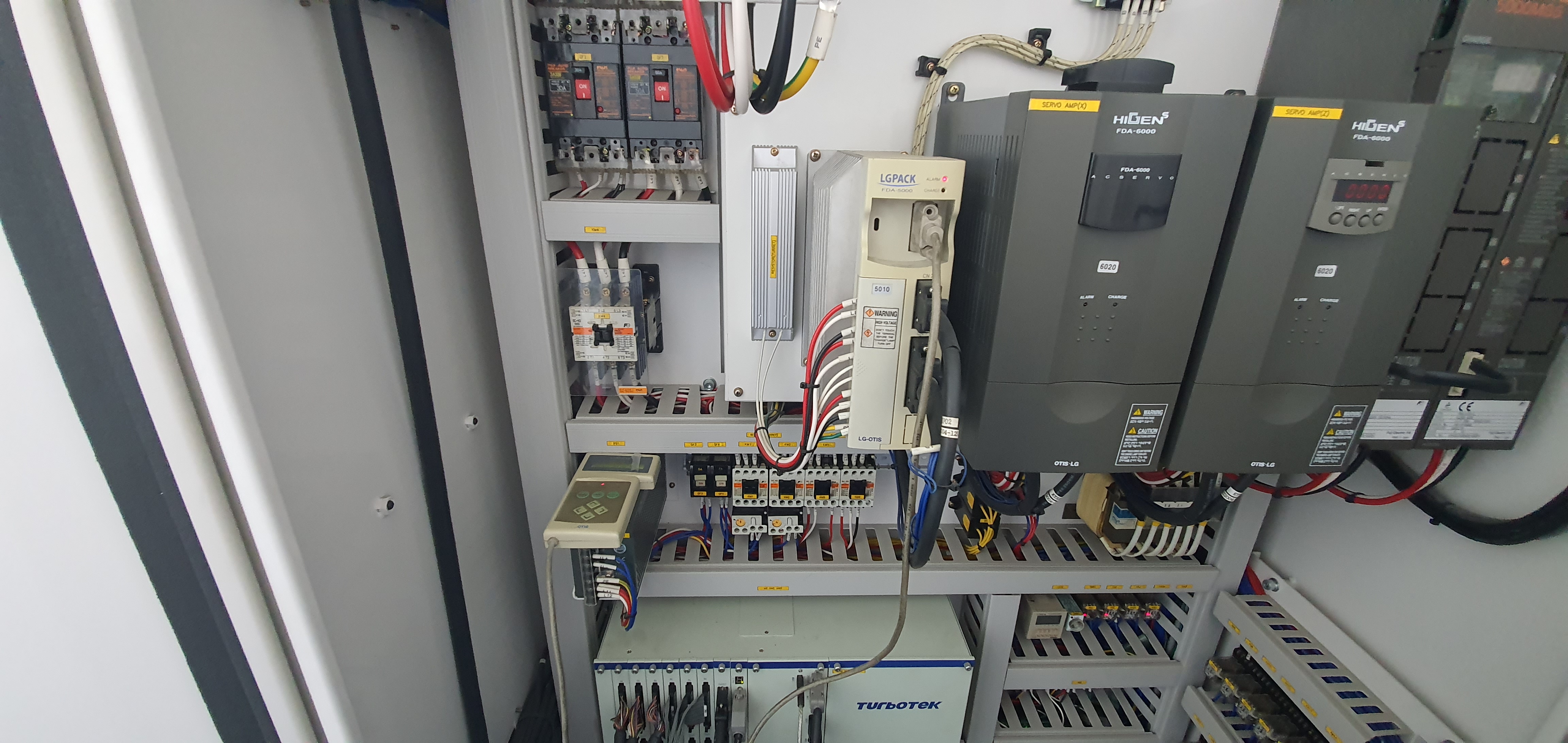 SKT-100 전장판넬