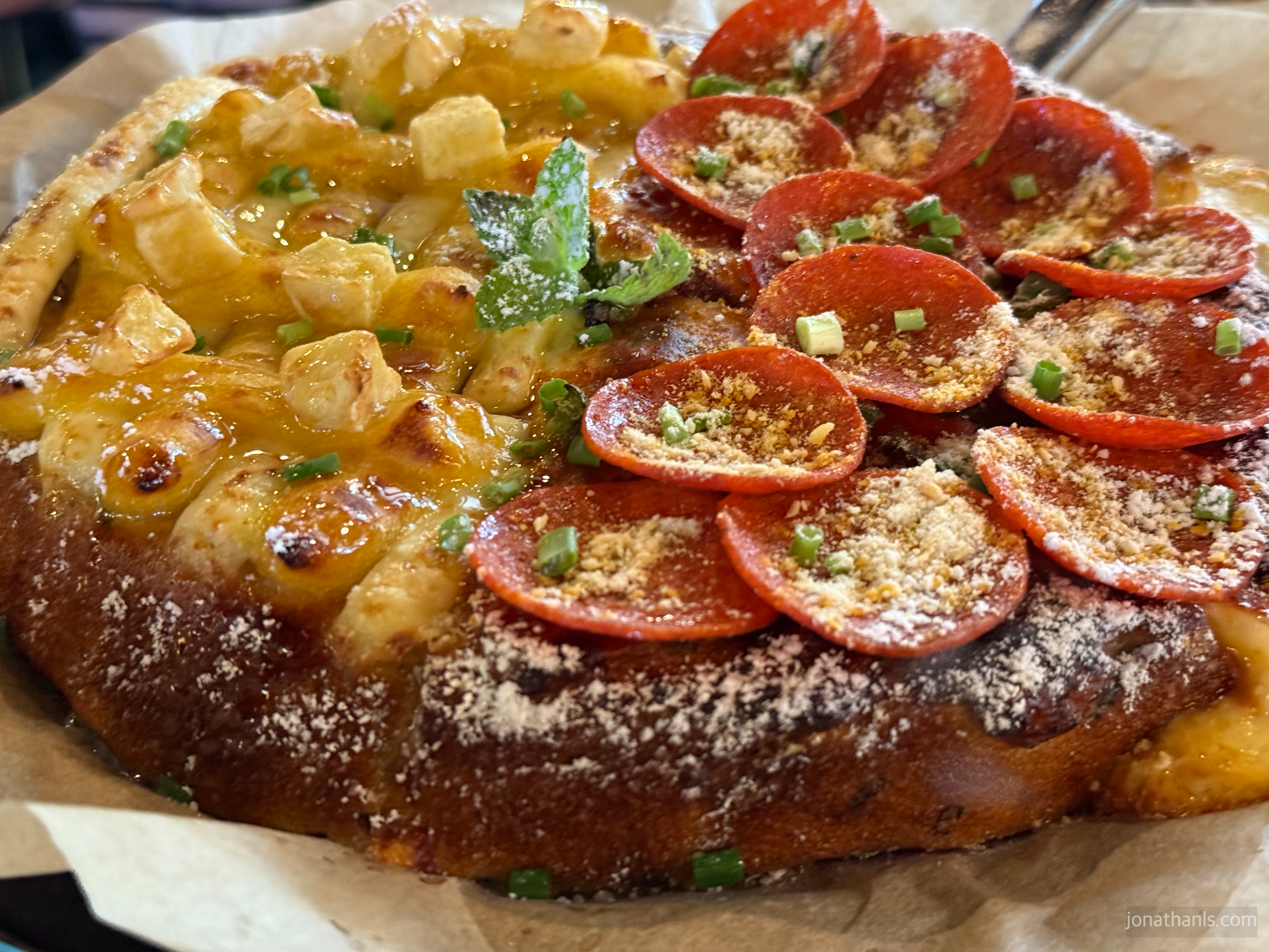 보정동 카페거리 시카고피자 스위트고구마피자, 페페로니피자