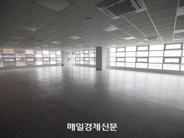 창동·마곡 ‘신규 오피스’ 절반 텅텅
도심권 대형빌딩도 임차인 못 구해
2029년 공실률 14% ‘쇼크 전망’
M&A 물건 쌓이는데 매수처 못 찾아