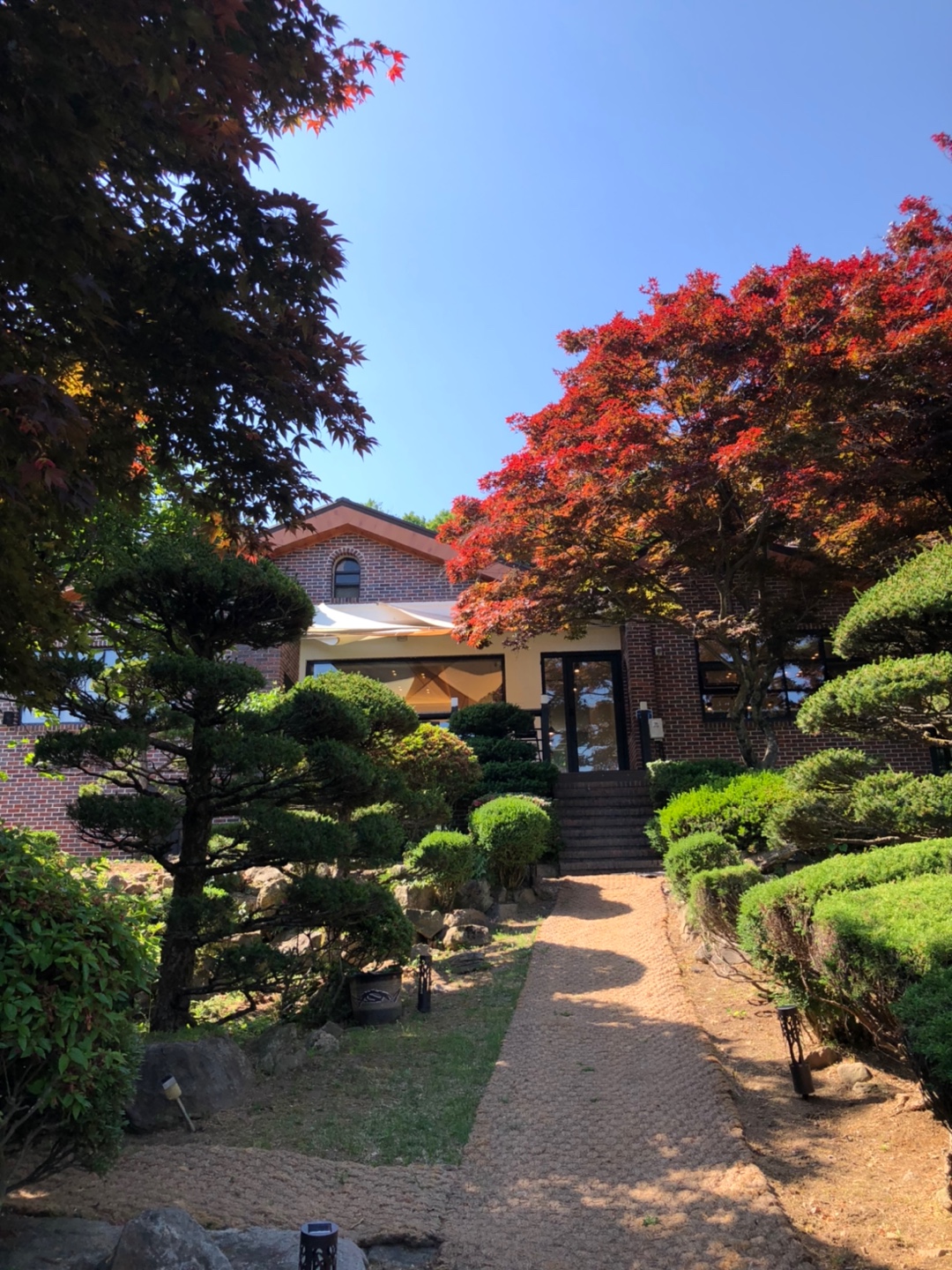 카페-우드페커-외관