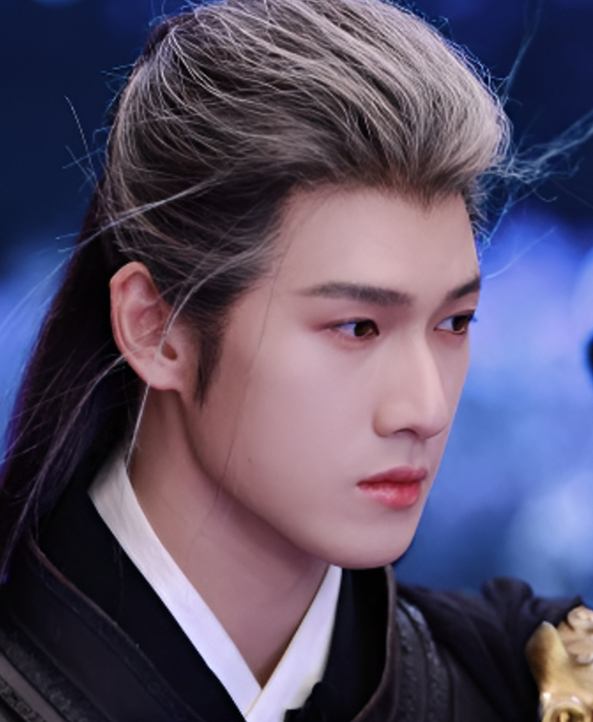 이윤예 사진
