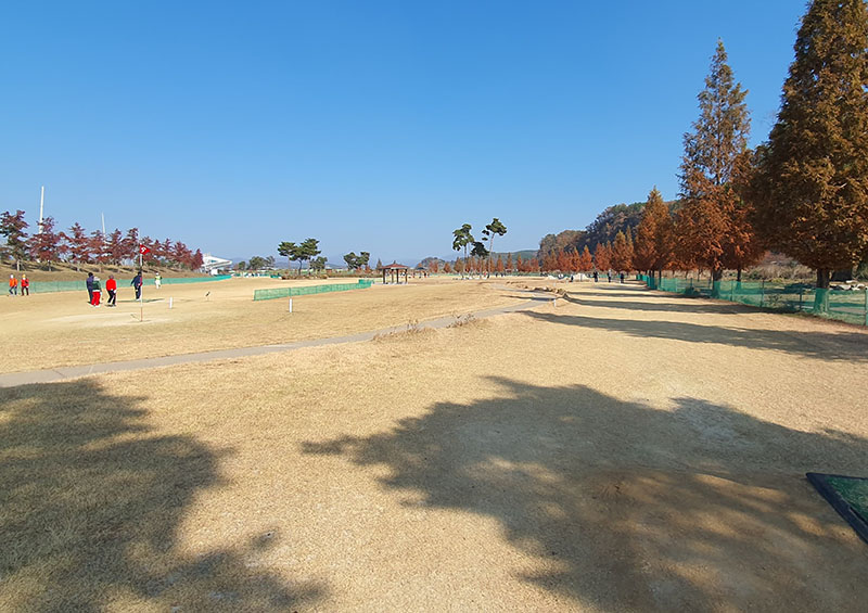 영천조교파크골프장. 경상북도 영천시 조교동 51-1