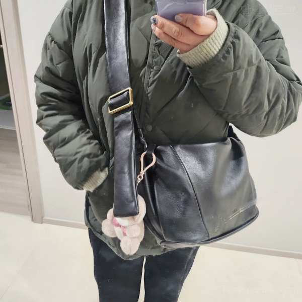 유르트-부트백착용