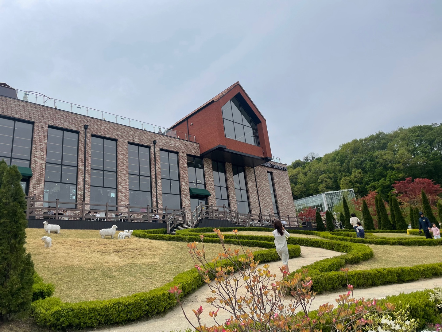 용인 자작나무숲 베툴라 대형 베이커피 카페