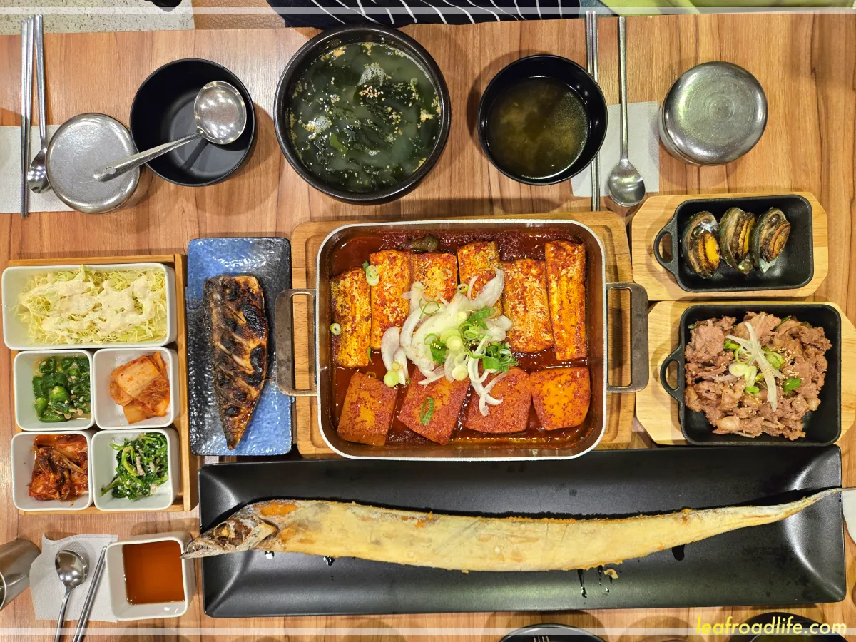 제주-종달리수다뜰-3인세트-갈치조림-통갈치구이-전복구이-고등어구이-성게미역국-불고기-반찬