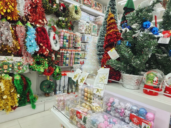 크리스마스 트리 나무 장식 리스 꽃