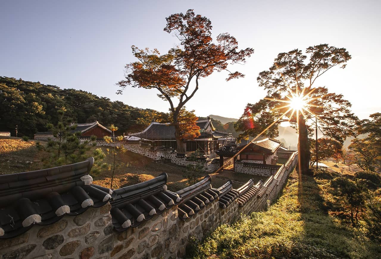 자연 채광을 극대화한 한옥