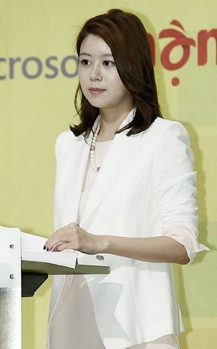 전-아나운서-손정은
