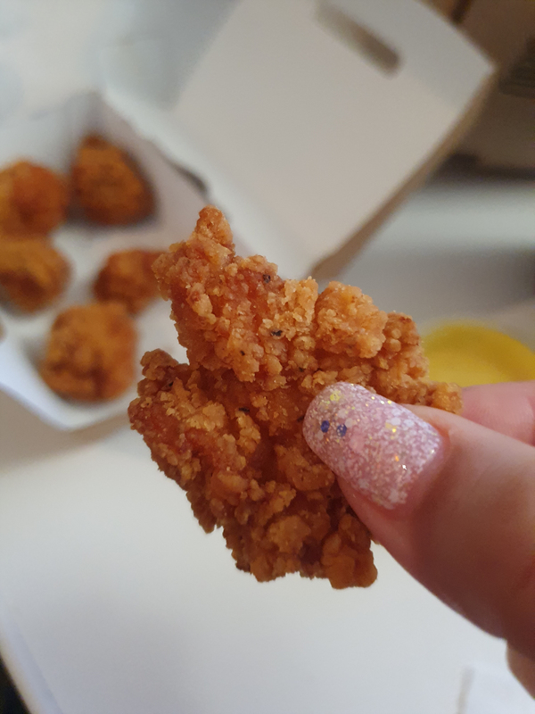 작은_치킨_한조각