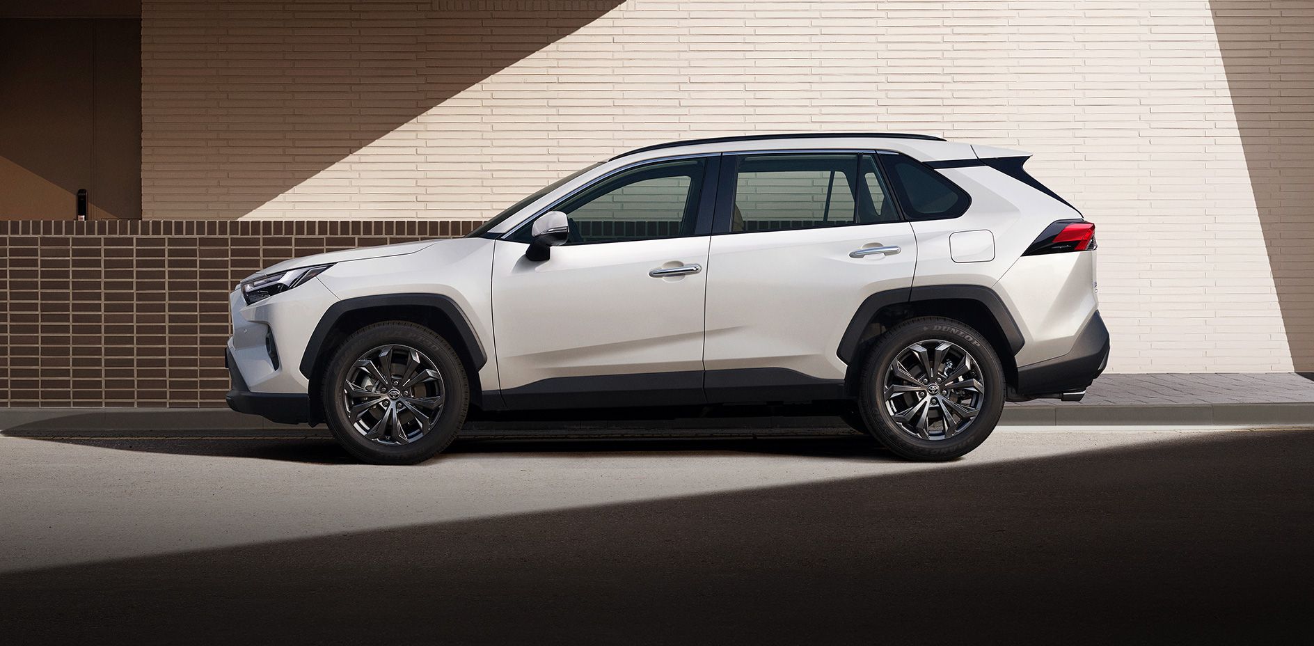 토요타 RAV4 측면