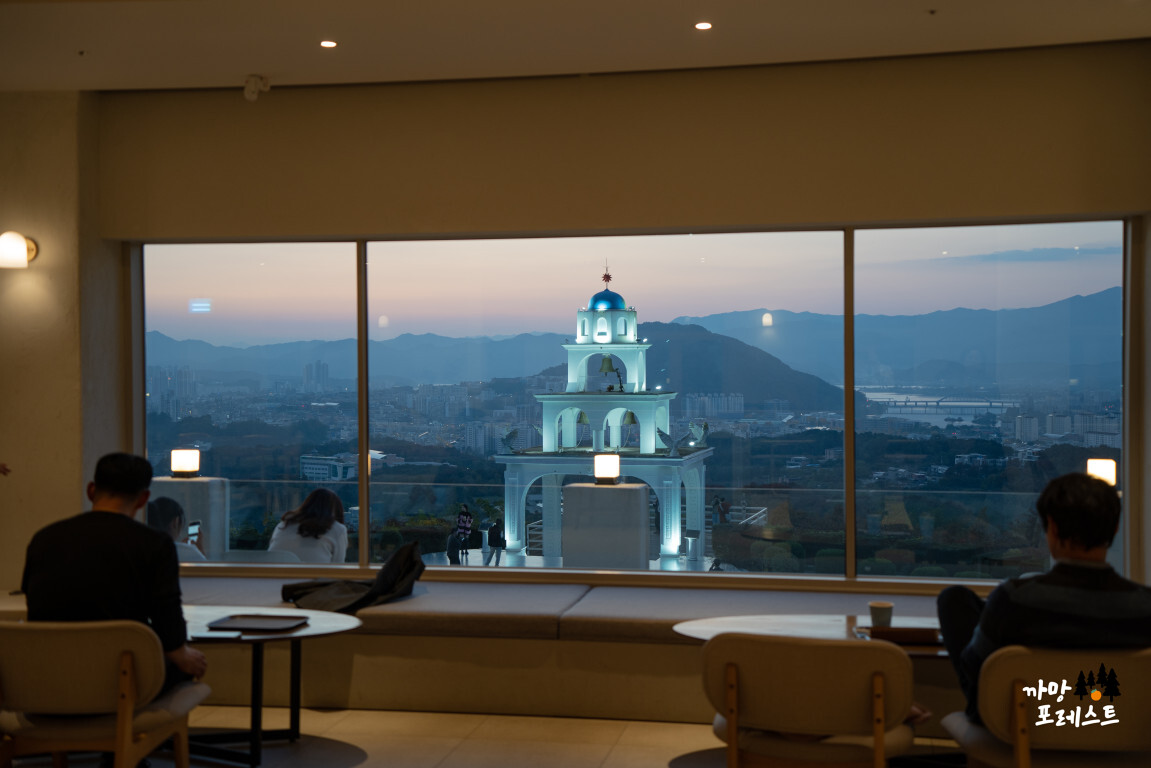 춘천 산토리니 카페 전망대