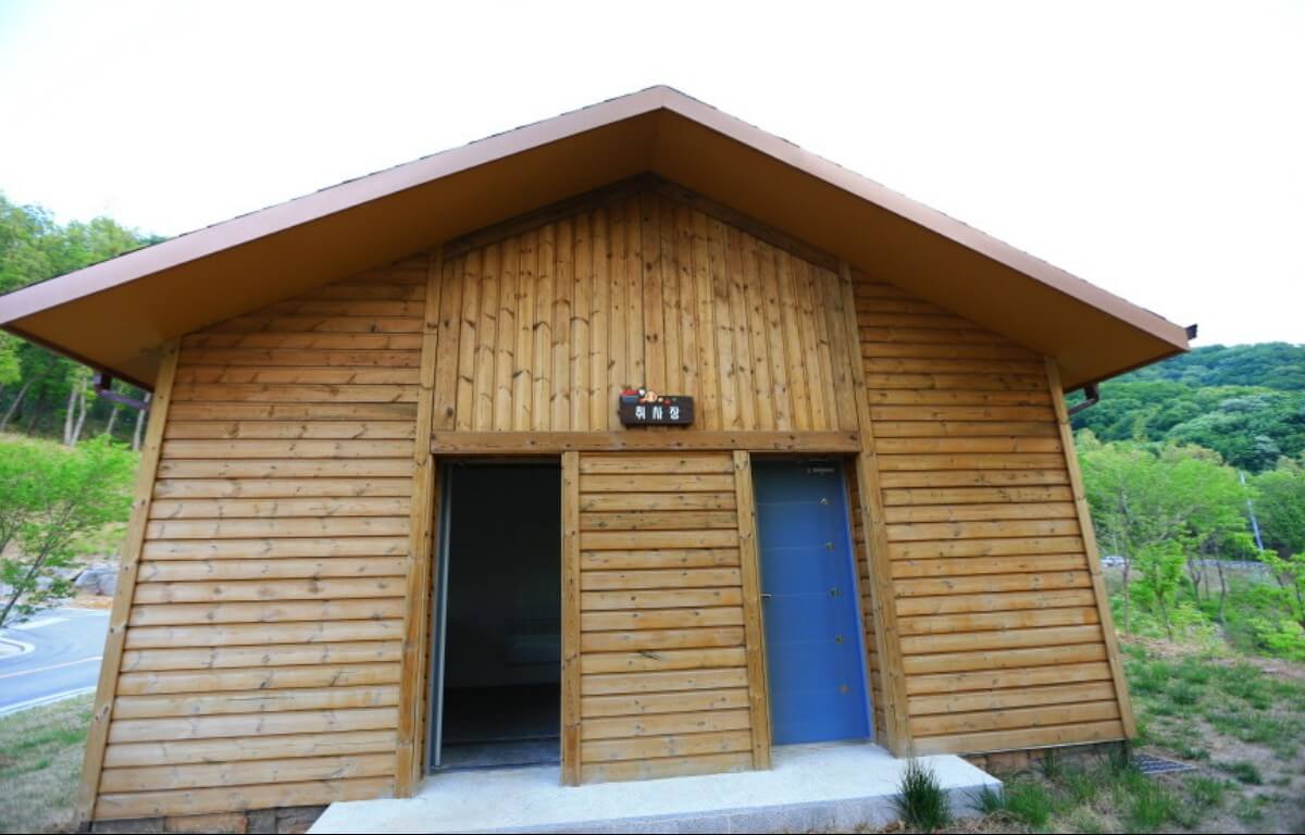 야영데크 취사장 사진