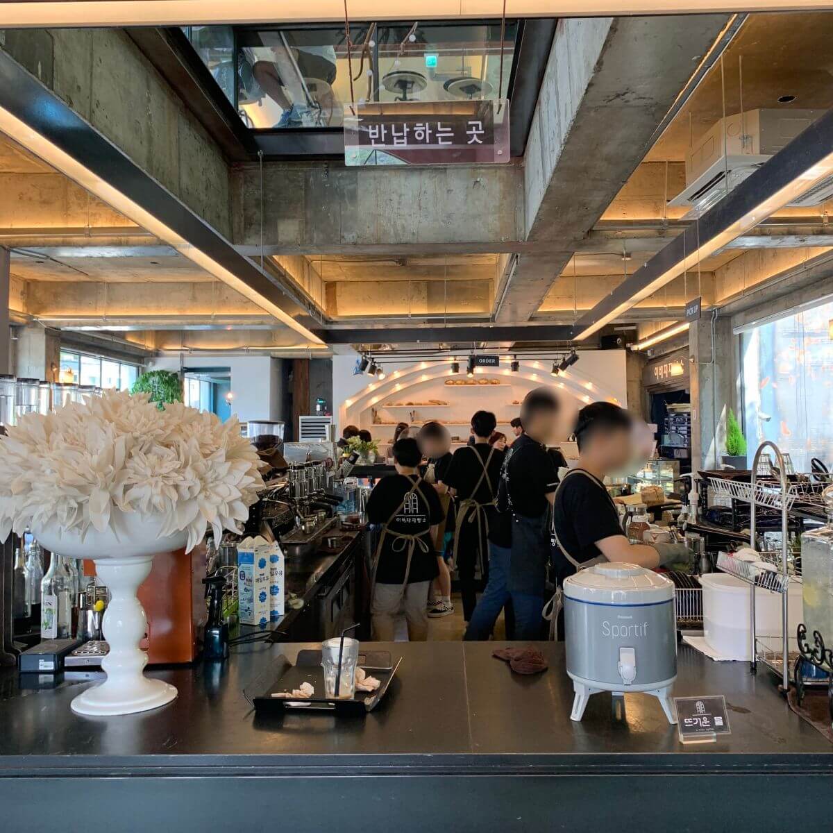 경기도 광주 이배재제빵소 내부 주문 공간