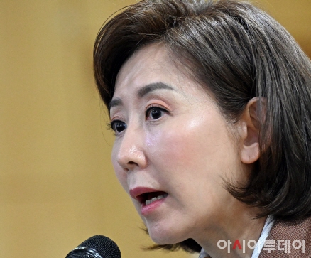 나경원 국회의원 프로필 빠루사건 나이 남편 김재호