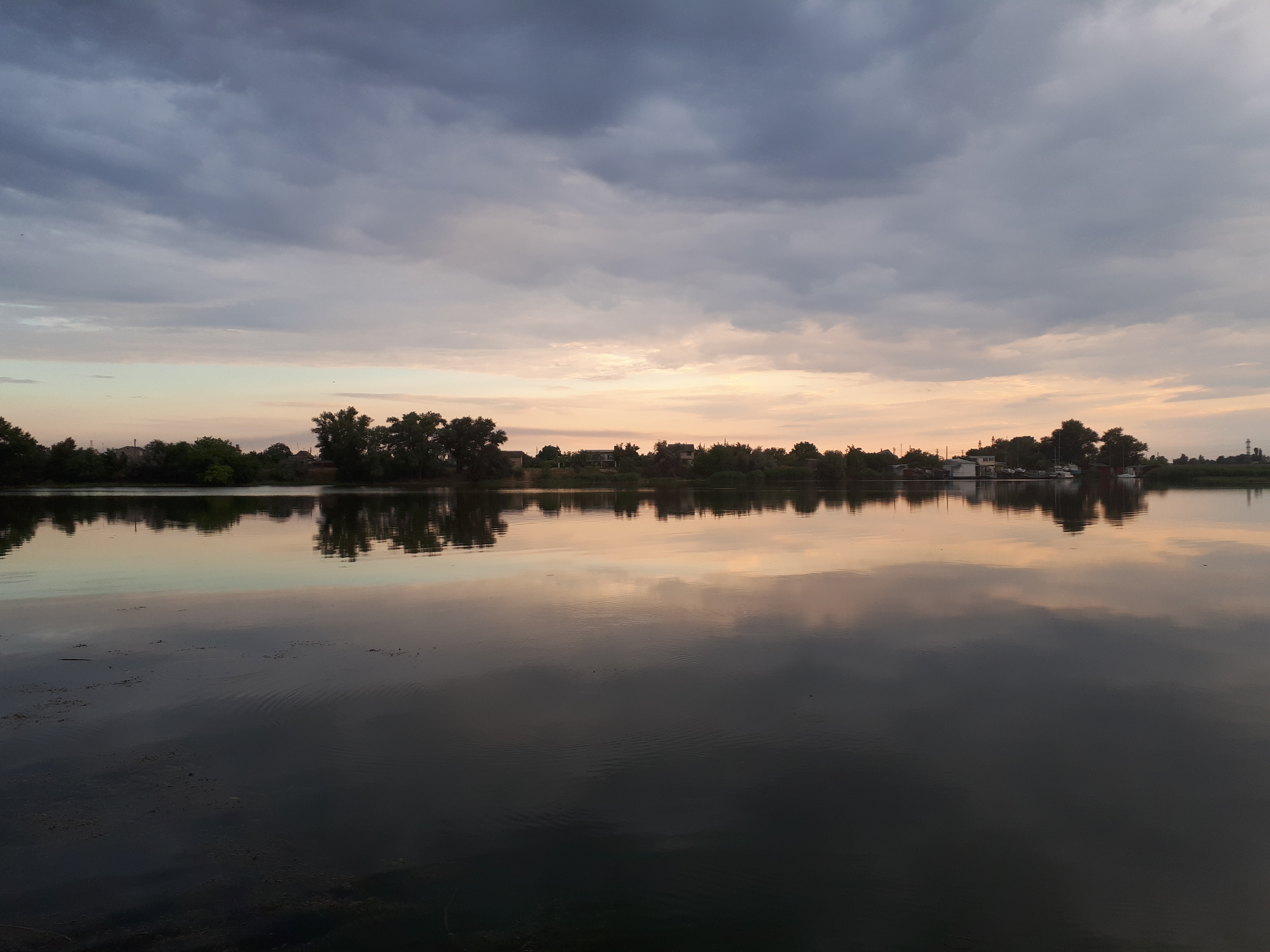 우크라이나 타브리스크 카호우카 저수지