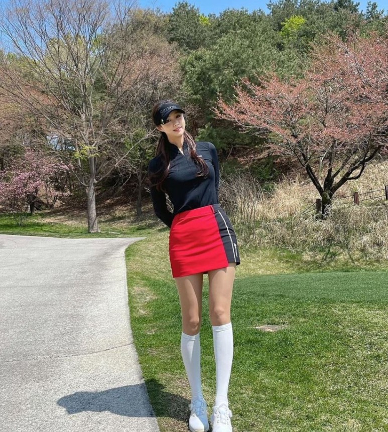 인앤아웃골프 탤런트 손하윤 프로필