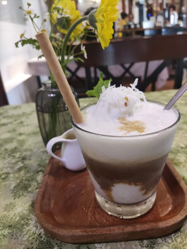 다낭 푸나 카페 코코넛 커피