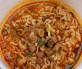 2025년 한국에서 가장 인기 있는 컵라면 TOP 10