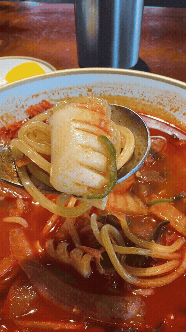 용인 포곡 갑짬뽕 고추갑짬뽕 면과 갑오징어 한 숟가락