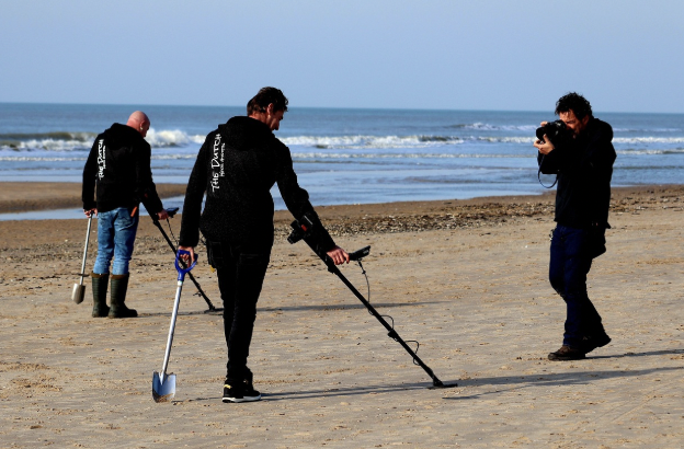 진짜 &lsquo;골드 핑거&rsquo; &ndash; 전문 금속 탐지 전문가의 세계