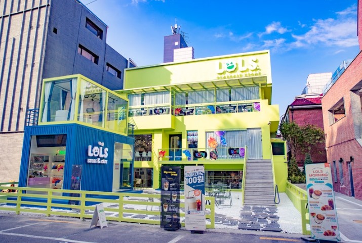 롤스카페&amp;플래그십스토어 홍대점 모습