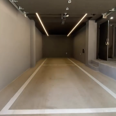 벙커식 주차장이 2개가 있다
