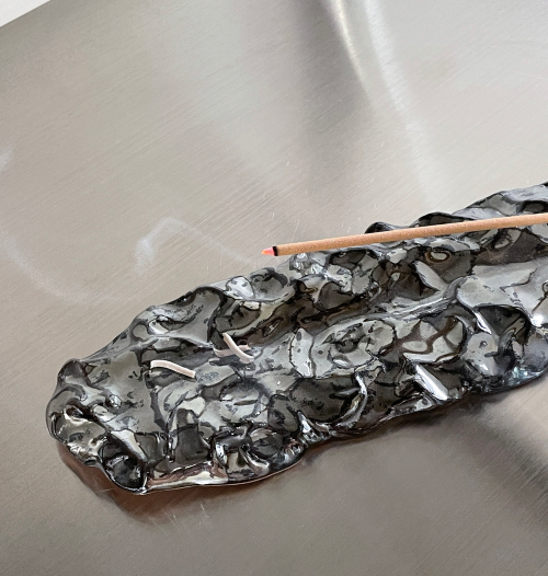 은빛의 오돌토돌한 인센스 홀더 