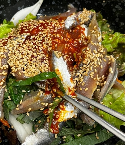 백반기행-송도-멸치한상-멸치쌈밥-바다를쌈하다