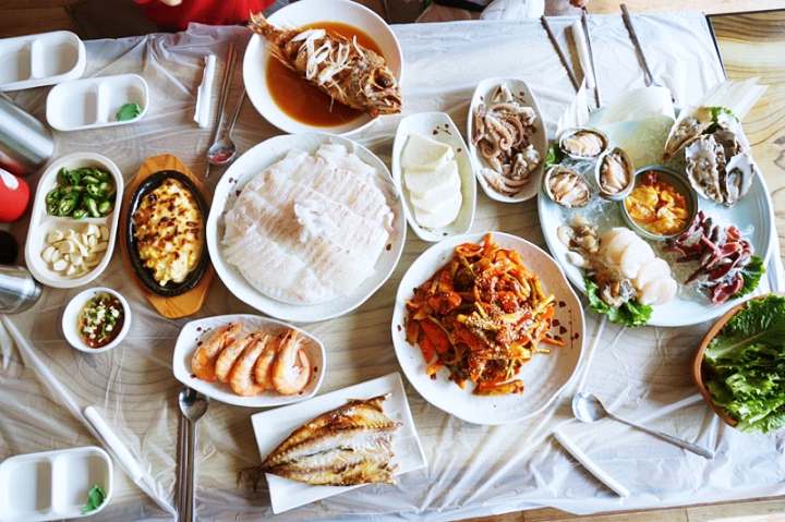 보령 대천해수욕장 맛집 추천 생방송투데이 꼼치맑은탕 꼼치매운탕 주꾸미 볶음 굴찜 해물 특산물 한상 오늘방송 보고 먹고 즐기고 3GO