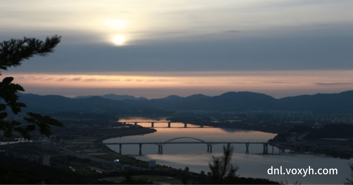 아차산에서 본 한강의 노을