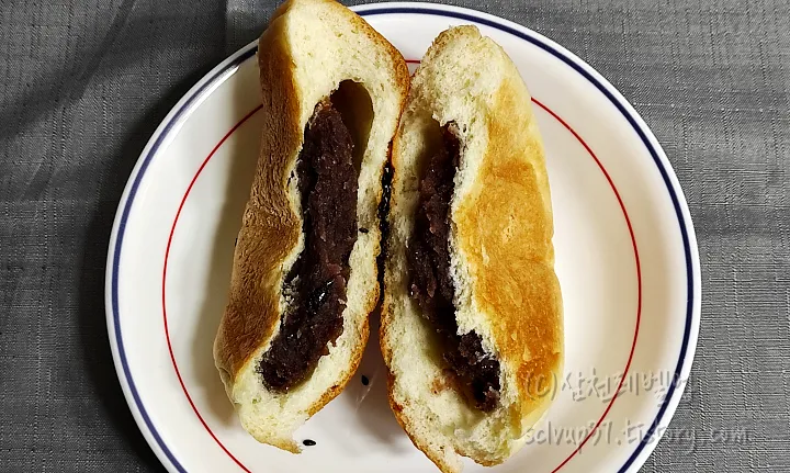 단팥빵 단면